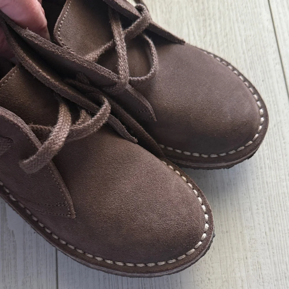 Crew cuts J Crew boys suede chukka boots Chelsea boots